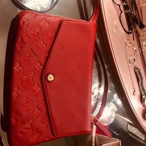🚫SOLDLouis Vuitton empreinte twice crossbody bag